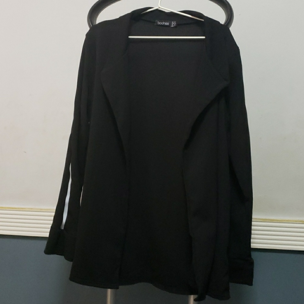Boohoo black crepe open jacket